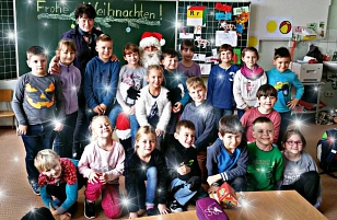 Weihnachtsfeier Kl. 1 - 2017 - 1 © Grundschule